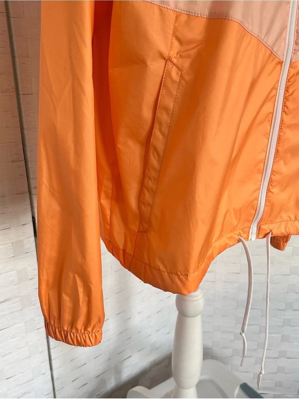 Columbia Flash Forward Orange Peach Lightweight Windbreaker